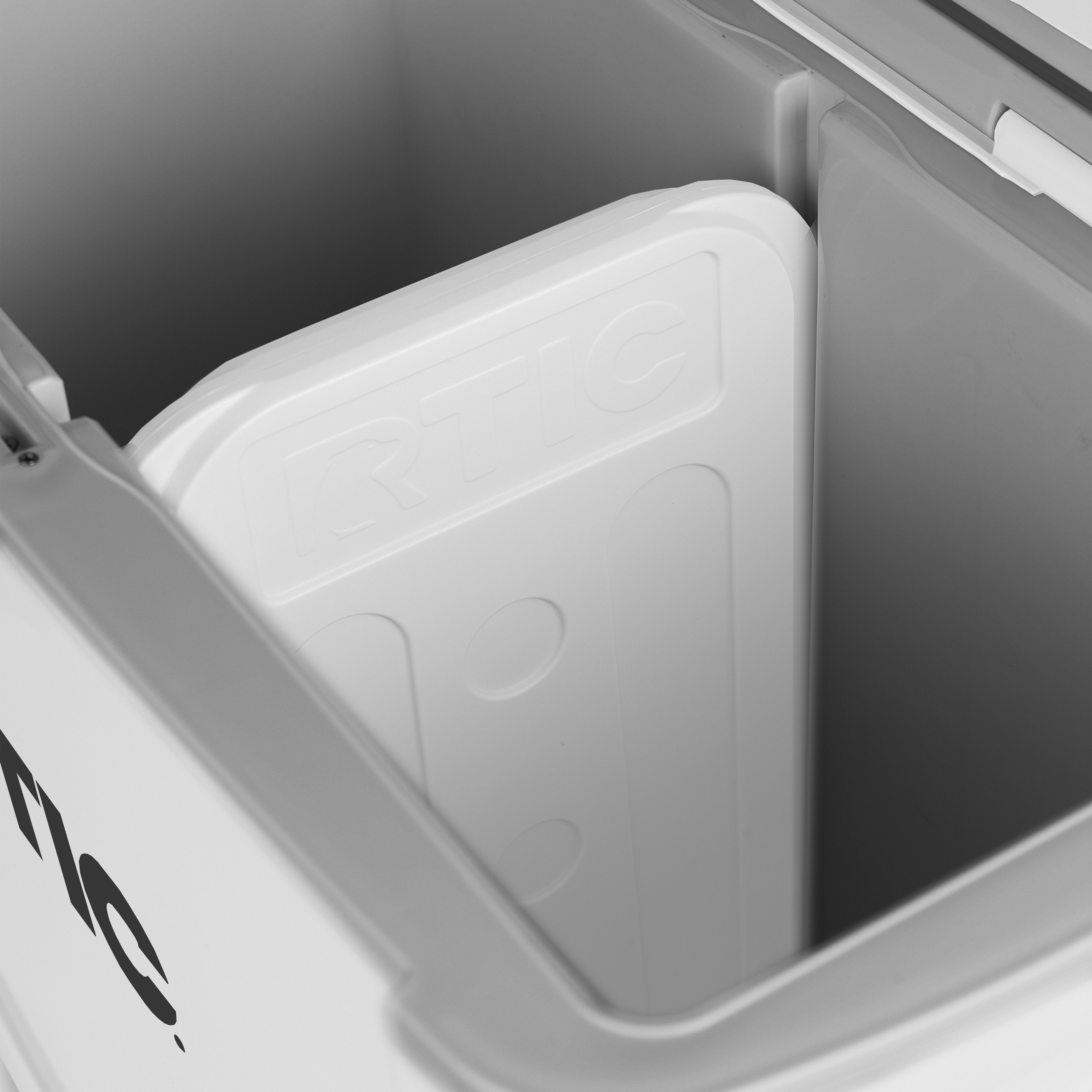 16 QT Road Trip Cooler
